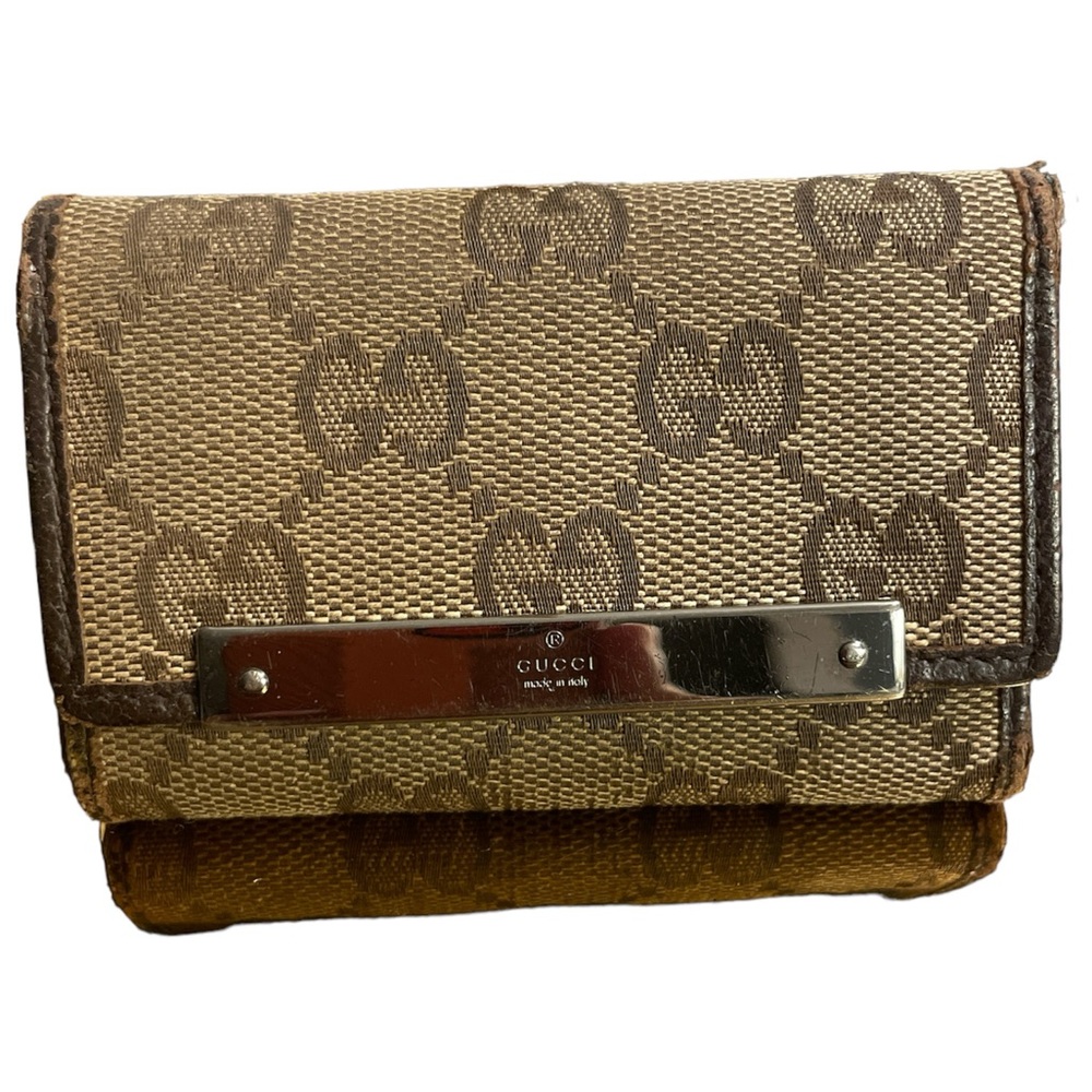 GUCCI - Auth Monogram Canvas key holder!!!